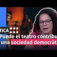 ¿Cómo puede el teatro contribuir a una sociedad democrática?