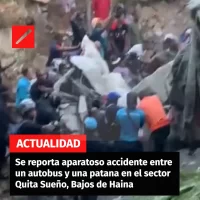 Se reporta aparatoso accidente entre un autobus y una patana en el sector Quita Sueño, Bajos de Haina
