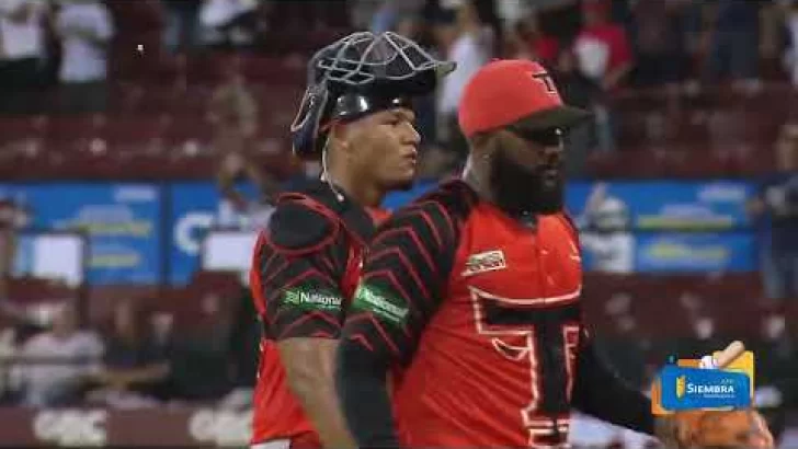LIDOM highlights: Victoria en entradas extras para los Gigantes!