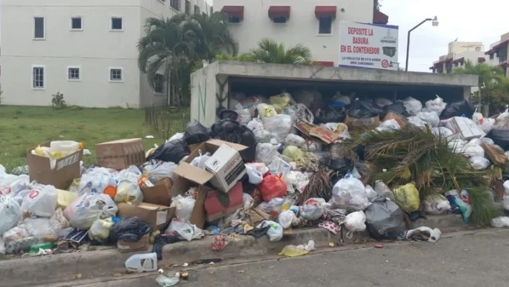 Residentes de Pantoja se quejan por cúmulos de basura