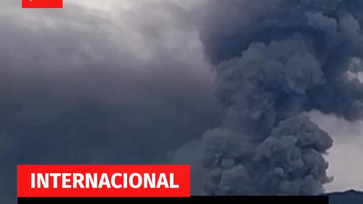 Al menos once muertos en la erupción del volcán Marapi en Indonesia