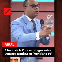 Alfredo de la Cruz vertió agua sobre Domingo Bautista en “Meridiano TV”
