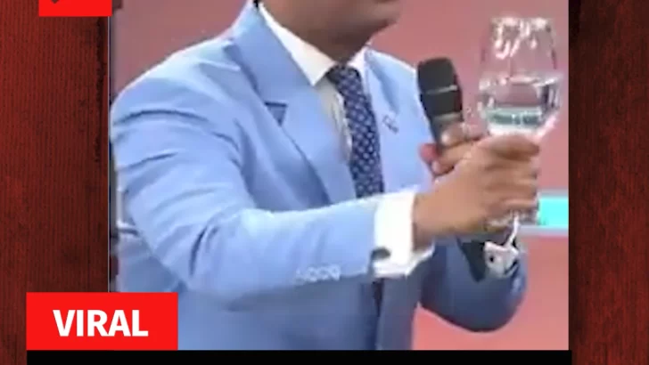 Alfredo de la Cruz vertió agua sobre Domingo Bautista en “Meridiano TV”
