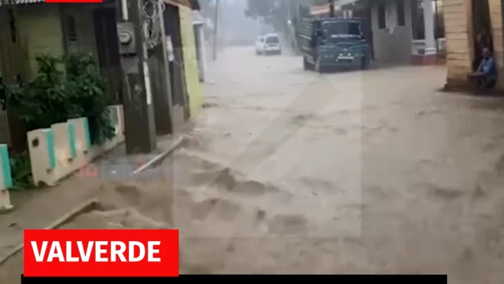 Cientos de familias afectadas por inundaciones en Mao