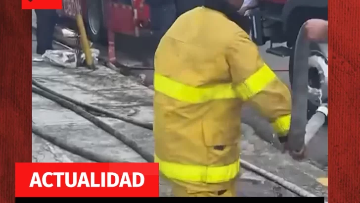 Reportan incendio en la Plaza Bolera, Av Abraham Lincoln