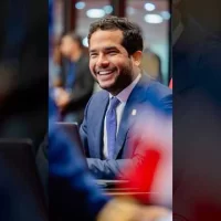 ¿Presidente de FP será Omar o Leonel?