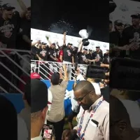 ¡Título rojo! La celebración del Escogido al rojo vivo⚾️🦁