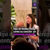Hija de Rubby Pérez canta su canción en homenaje póstumo