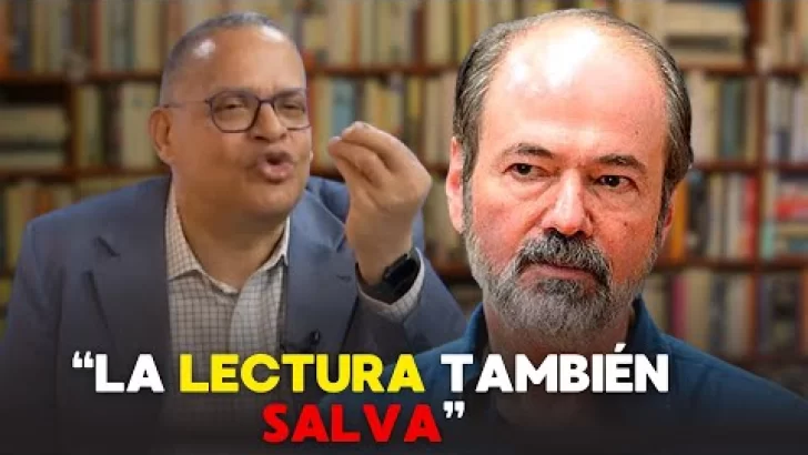Juan Villoro: “Leer es como lanzarse en paracaídas… puede salvar tu vida”