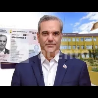 EN VIVO, Presidente Abinader recibe la nueva cédula