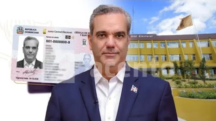 EN VIVO, Presidente Abinader recibe la nueva cédula EN VIVO, Presidente Abinader recibe la nueva cédula