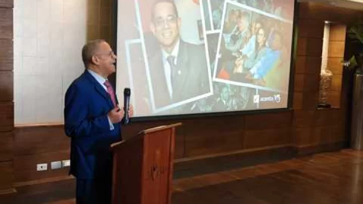 Periódico Acento celebra sus 15 años por todo lo alto