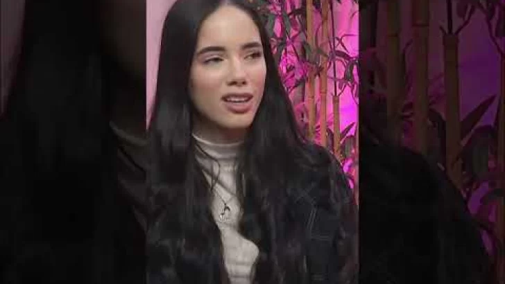 Georgina: Profesional y Amor de Persona Manejando Situaciones #shorts