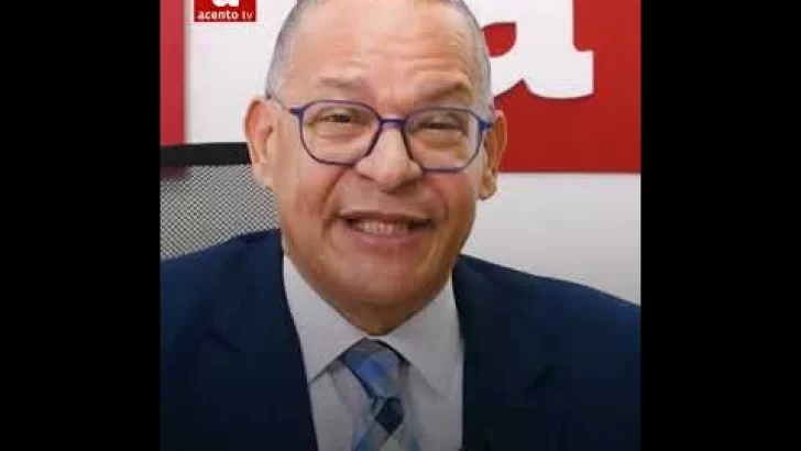 Descubre ‘El espejo y las 31 puertas’: Identidad, Tiempo y Fantasmas #shorts Descubre ‘El espejo y las 31 puertas’: Identidad, Tiempo y Fantasmas #shorts