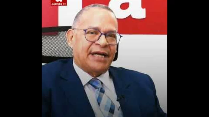 El Espejo y las 31 Puertas: Descubre Ariosto Antonio de Mesa #shorts