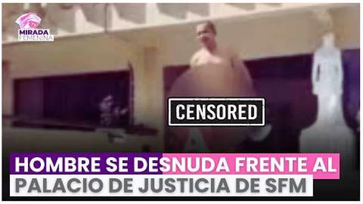 Se desnuda frente al Palacio de Justicia: el impactante grito de desesperación que paralizó a todos