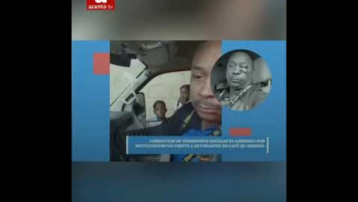 Conductor de autobús escolar agredido por motoconchista #shorts