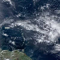 Dolly se disipa como tormenta, pero su humedad va al Caribe