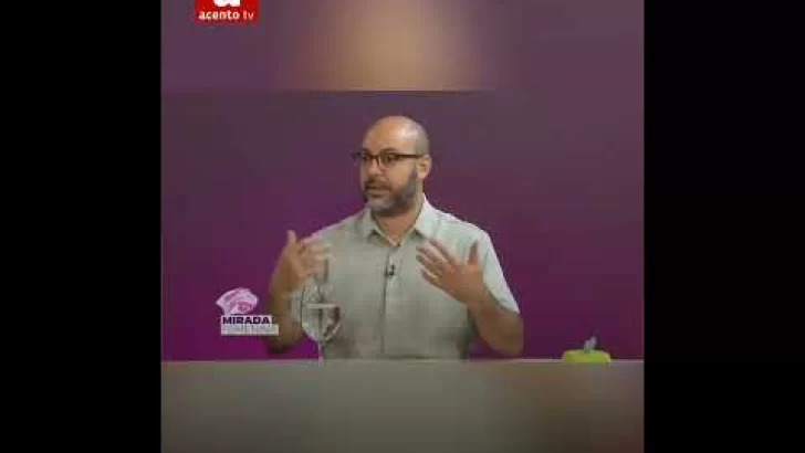 Entendiendo Entornos Digitales: Riesgos y Soluciones para Jóvenes #shorts Entendiendo Entornos Digitales: Riesgos y Soluciones para Jóvenes #shorts