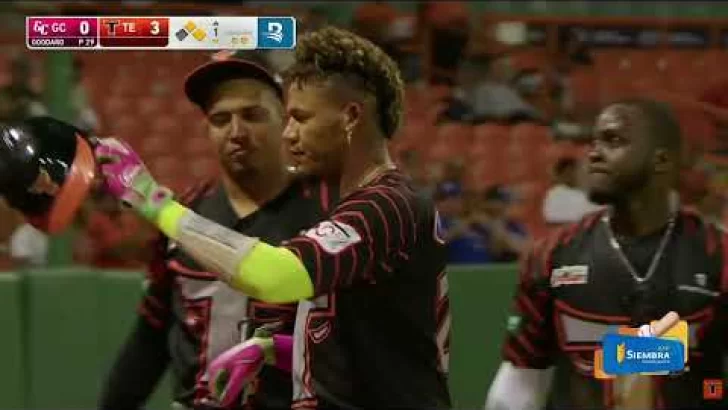 LIDOM highlights: Fly de sacrificio que trae la tercera para los Toros